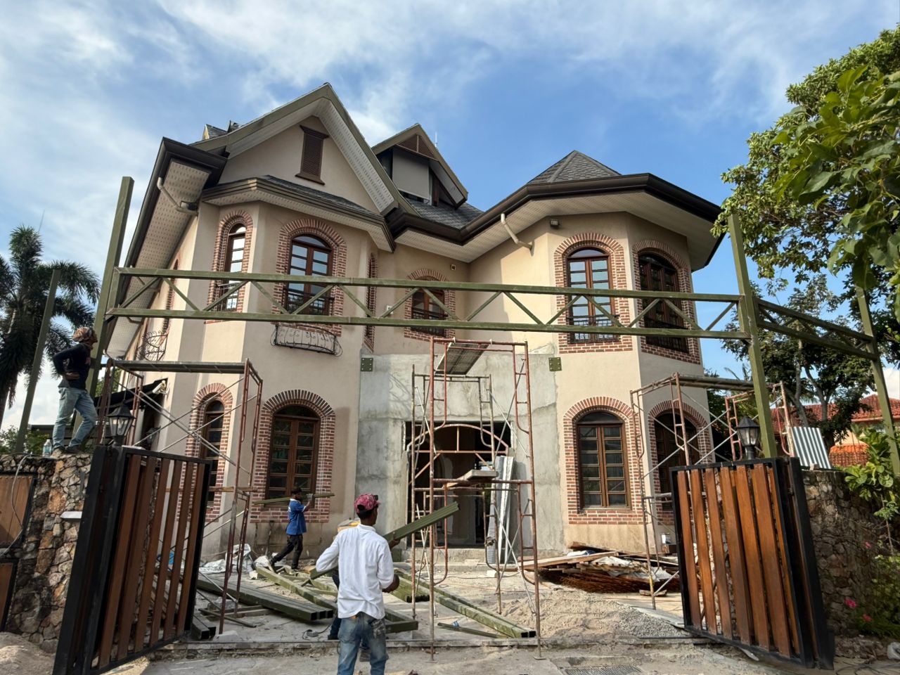 Steel structure subcontractor Malaysia fabrication erection